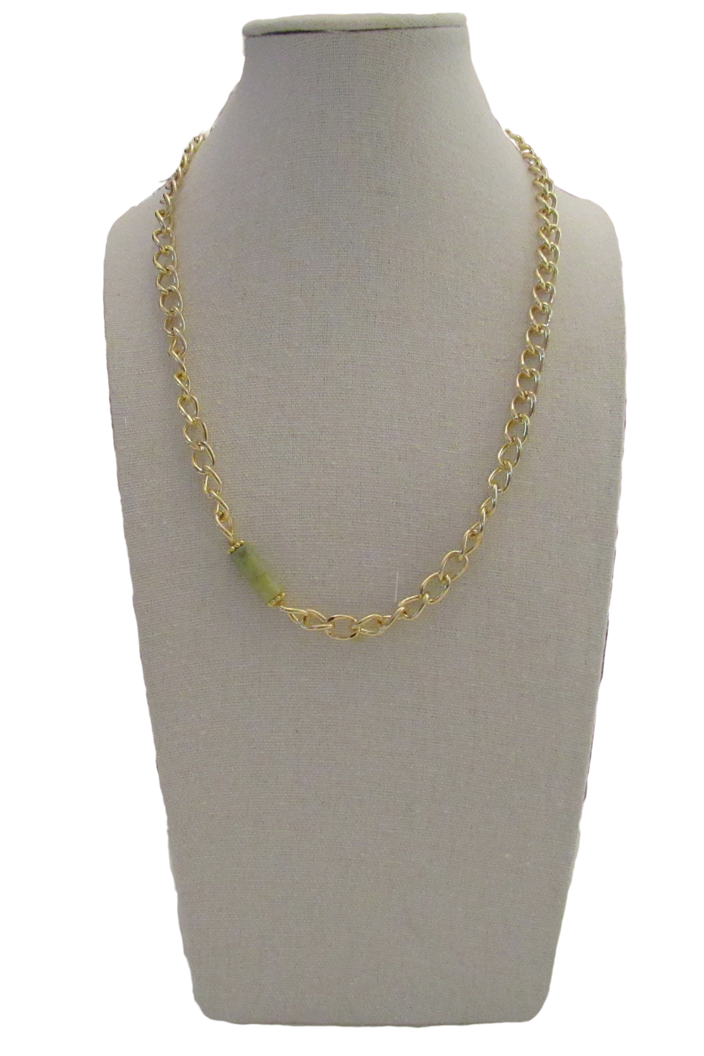 Gold curb chain + green jade highlight