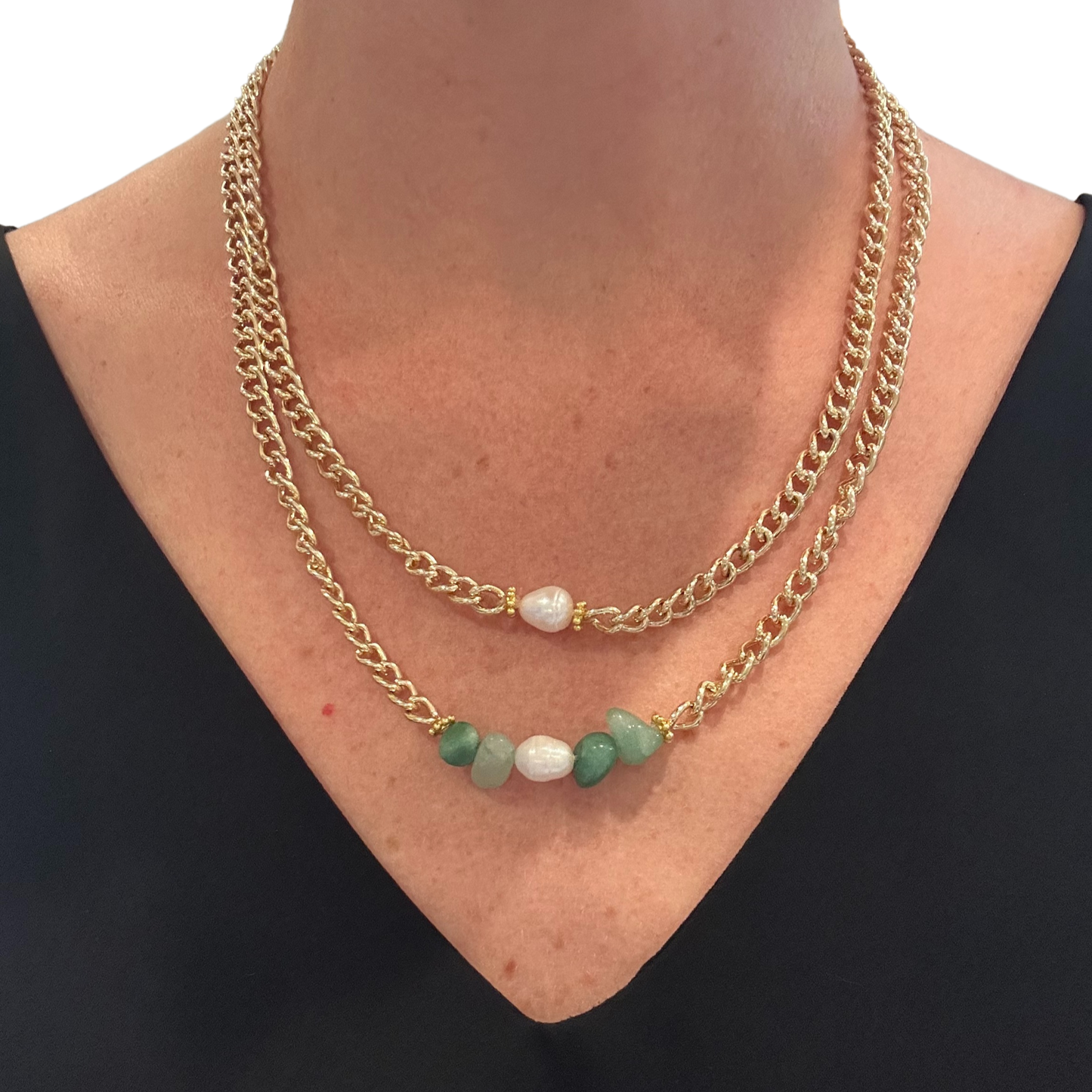 small gold curve chain + fresh water pearl + green aventurine chips